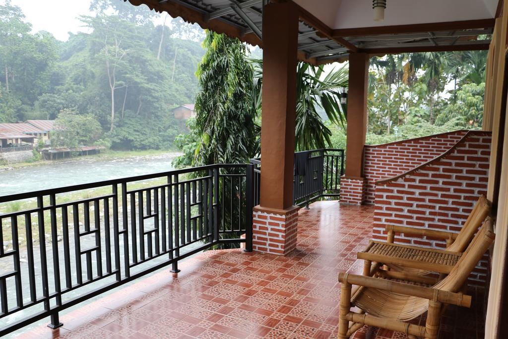 Thomas' Retreat Bukit Lawang Hotel Ngoại thất bức ảnh