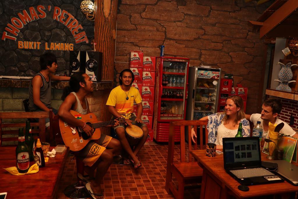 Thomas' Retreat Bukit Lawang Hotel Ngoại thất bức ảnh